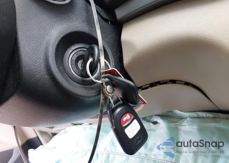 2018 Hyundai Elantra Sel из США, поврежденный, VIN KMHD84LF4JU523481